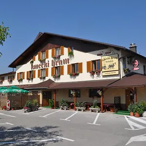 3* Pensjonat Kmecki Hram
